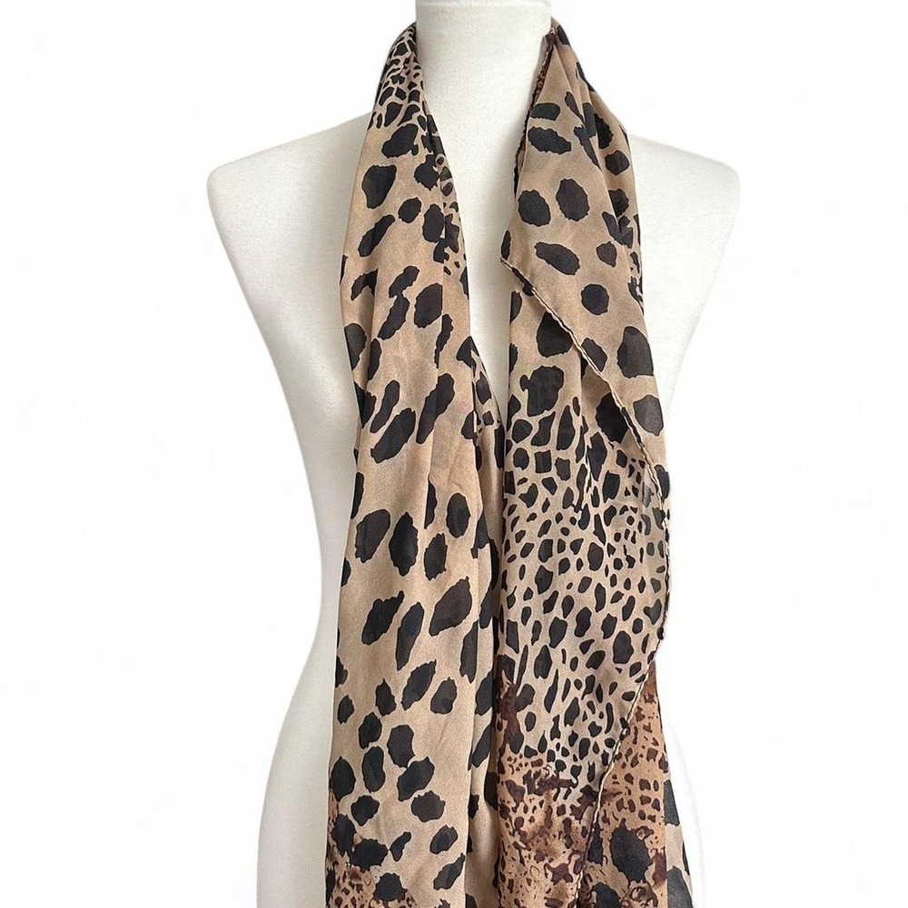 Vintage cheetah print scarf